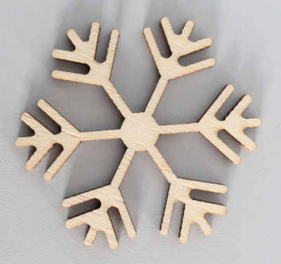  - YB15 Wood Snowflap New Year ' s Pack ornament